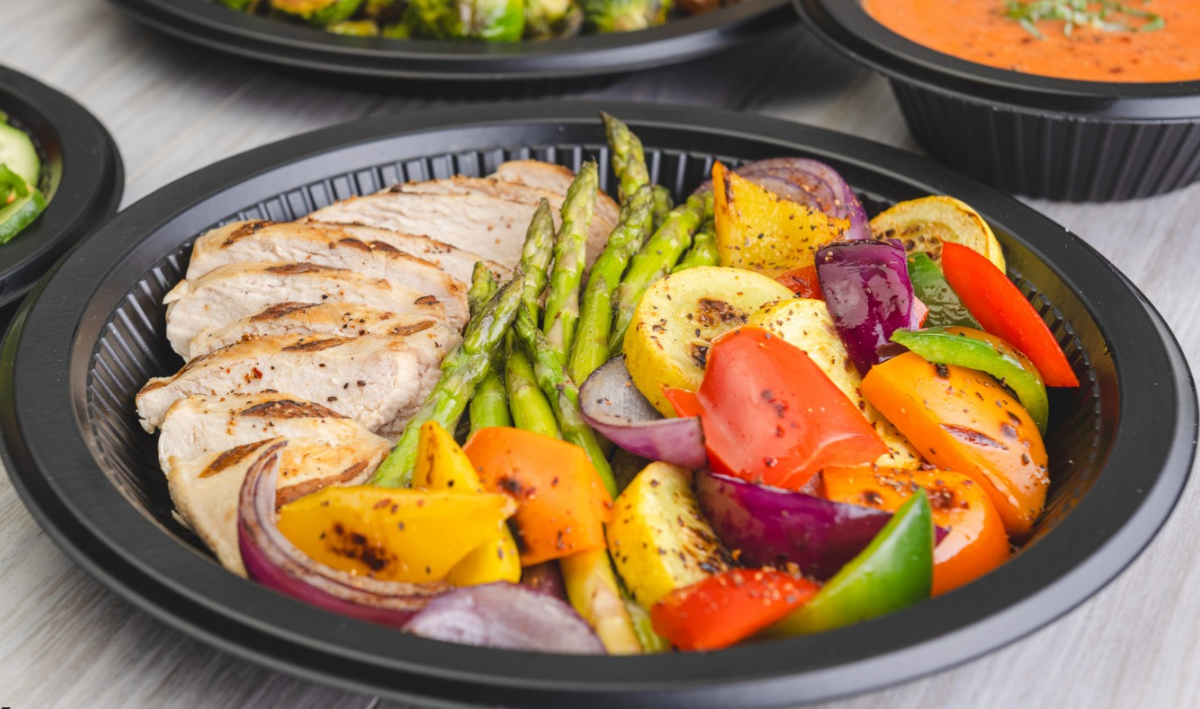 Hvordan håndterer den nedbrydelige cirkulære sushiboks fugt og kondens fra frisklavet sushi?